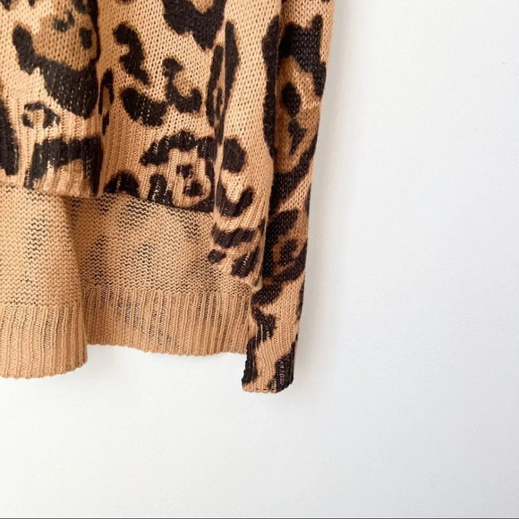 Show Me Your Mumu Carter Tunic in Leopard Knitten - Picture 3 of 10